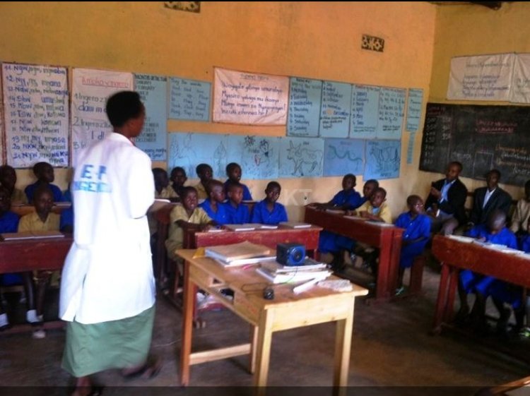 Musanze: Abarimu bo mu mashuli 150 bari kongererwa ubumenyi ku mikoreshereze y’ ikoranabuhanga mu burezi.