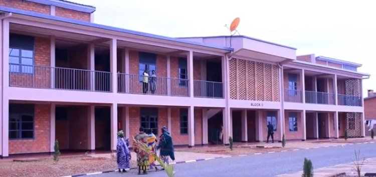 Nyaruguru:Amikoro make y’abatujwe mu mudugudu w’icyitegererezo wa munini atuma batabasha kwigurira umuriro!