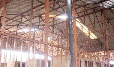 Burera: Abarema n’abacururiza mu isoko ryo mu Gitanga barasaba ko ryasanwa kuko ryashaje