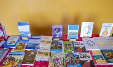 Urugaga rw’Abanditsi mu Rwanda rwahaye inka Perezida Kagame