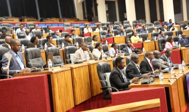 Sena y'u Rwanda irasaba Polisi koroshya ibihano bihabwa Abashoferi