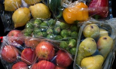 France: Leta yahagaritse itegeko rikumira gupfunyika imbuto n’imboga mu mashashi.