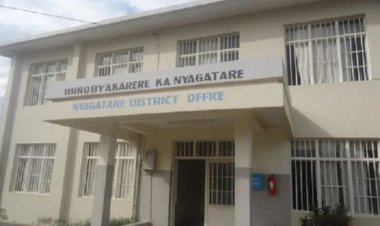 Abakozi b’ishuri ribanza bamaze amezi 10 badahembwa