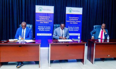 Perezida w’urukiko rw’ikirenga Dr. Ntezilyayo Faustin avuga ko hakenewe ubufatanye bw'inzego mu guhangana na ruswa