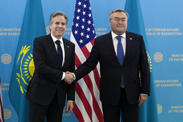 Blinken backs Kazakhstan sovereignty as Ukraine raises fears