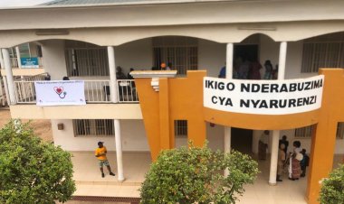 Abagana ikigo nderabuzima cya Nyarurenzi barasaba kwegerezwa ubuvuzi bw’indwara zikomeye