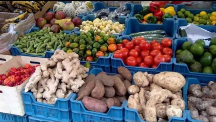 Kubera inzara iri hanze, Abaturage barasaba ko n’ ibiciro by’ibiribwa ku isoko byagabanyuka.