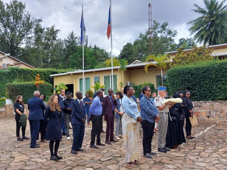 Barasaba Ubufaransa gufasha imiryango y’abari abakozi babo bishwe muri Jenoside