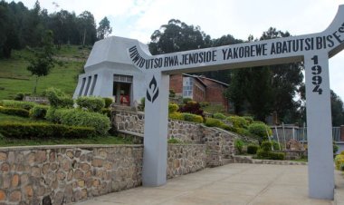 Abasura urwibutso rwa Jenoside yakorewe Abatutsi rwa Bisesero bagorwa n’umuhanda mubi