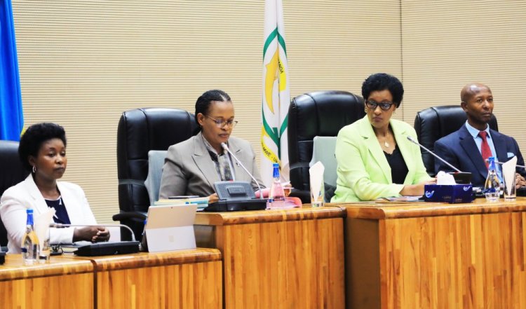 Abadepite bashimiye Perezida Kagame ku mavugurura y'itegeko nshinga yatangije.