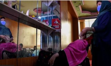 Afghanistan: Guverinoma y'abatalibani yategetse ko amazu yo gusokoza imisatsi afungwa.