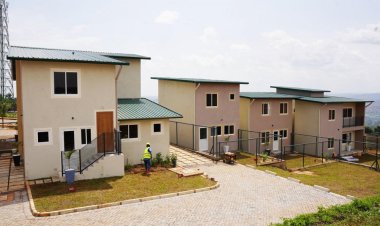 Minisiteri y’ibikorwaremezo yasabwe gusobanura inzitizi ziri muri gahunda yo kubaka inzu ziciriritse