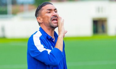 Yamen Zelfani ntakiri umutoza wa Rayon Sport.