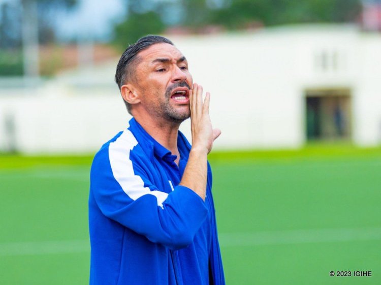 Yamen Zelfani ntakiri umutoza wa Rayon Sport.