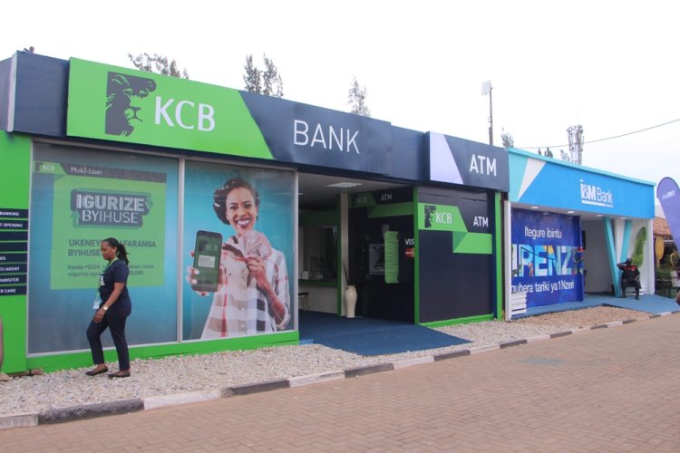 Bamwe mu baturage bafite impungenge z'amabanki babitsemo agurishwa batabimenyeshejwe