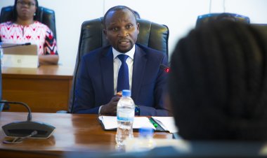 Gusubira ku isuka abantu babigize igitutsi - Minisitiri Ildephonse Musafiri