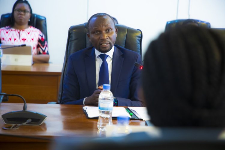 Gusubira ku isuka abantu babigize igitutsi - Minisitiri Ildephonse Musafiri