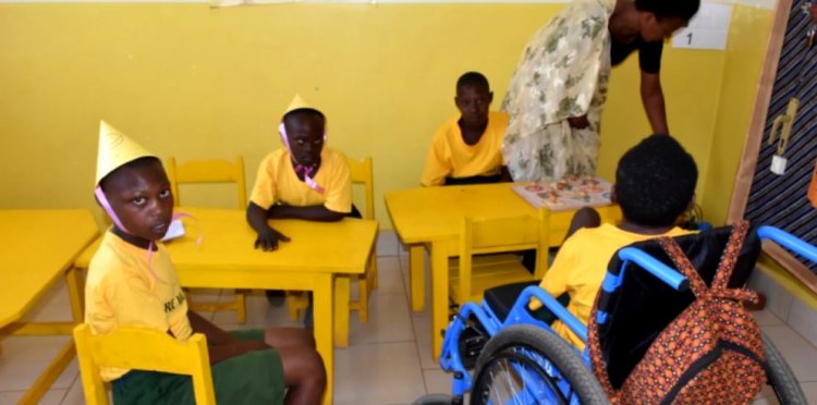 Abana bafite ubumuga bakomeje guhura n’inzitizi mu kugera ku burezi