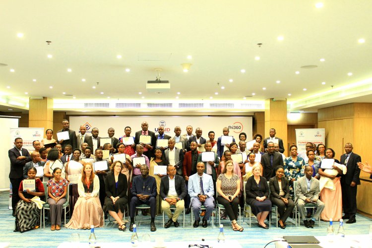 Abarimu bigisha muri TTC bishimiye inyigisho bahawe na USAID Tunoze Gusoma.