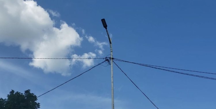 Gatsibo: Abaturage bahangayikishijwe n'abajura biba insinga z'amashyanyarazi