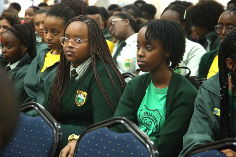 Urubyiruko rwitabiriye uyu umuhango batahanye umukoro wo guhugura bagenzi babo.