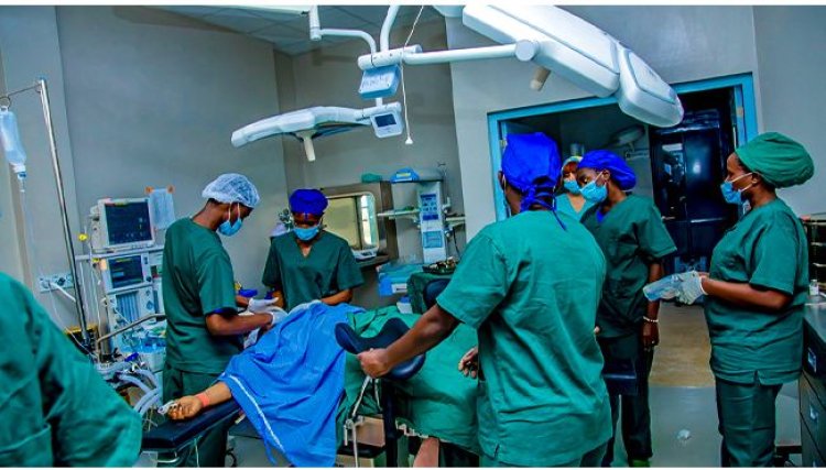 Minisiteri y’ubuzima yatangiye kuzamura imibereho myiza y’abakora kwa muganga