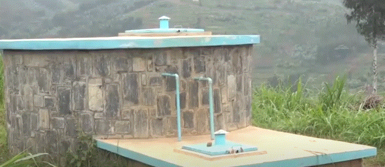 Nyaruguru: Barasaba ingurane zahanyijijwe imiyoboro y’amazi bamaze umwaka bategereje