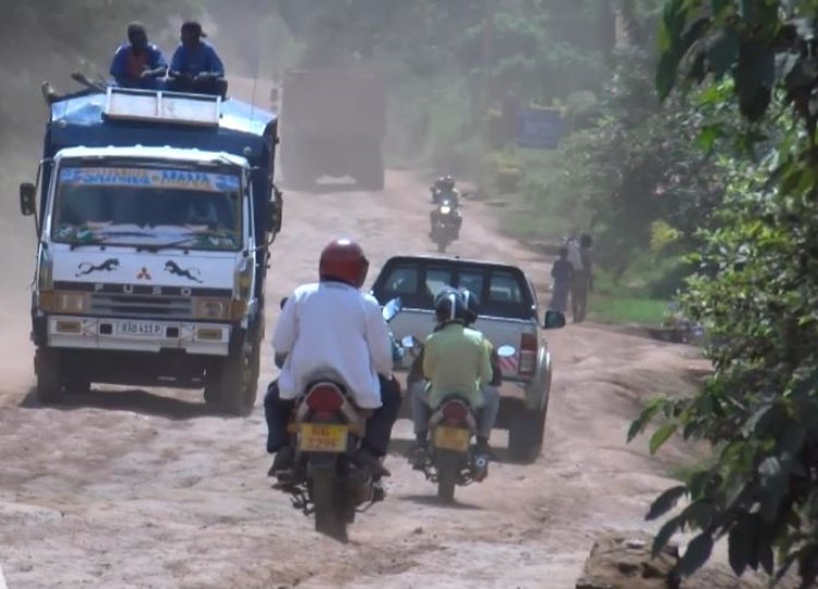 Gicumbi: Umuhanda Byumba - Ngondore wangiritse ubangamiye ubuhahirane