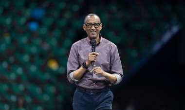 Perezida Kagame arasaba urubyiruko kongera imbaraga mu kubaka igihugu bihereyeho bo ubwabo