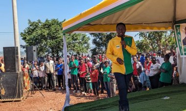 Dr. Frank Habineza yijeje abaturage ko nibamutora azabafasha kubona isoko ry'umusaruro wabo