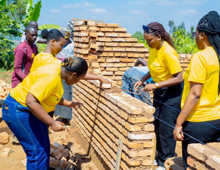 MTN yubakiye igikoni urwunge rw’amashuri rwa Bukure