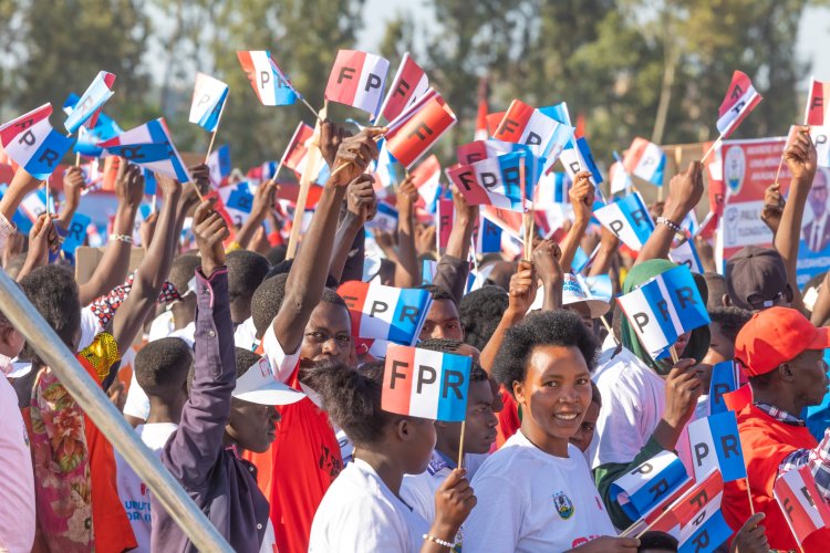 Muhanga: Abatuye mu Ndiza barishimira ko begerejwe ibikorwaremezo