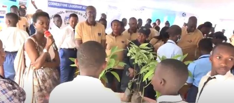 Rwamagana: Barasaba ko ibikorwa by’imurikabikorwa ry’abafatanyabikorwa b’akarere riva muri hoteli