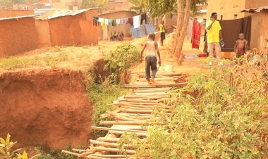 Gikondo - Kigarama: Ruhurura yatinze kubakwa iri gutwara abaturage ubuzima