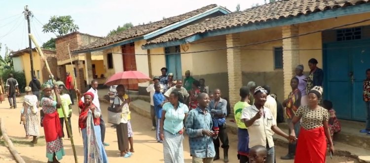 Rutsiro: Bahangayikishijwe n’amakimbirane ari guterwa n’ubusinzi ndetse no gucana inyuma