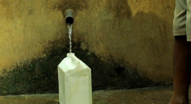 Abanyarwanda baragirwa inama yo gutunganya amazi mbere yo kuyanywa