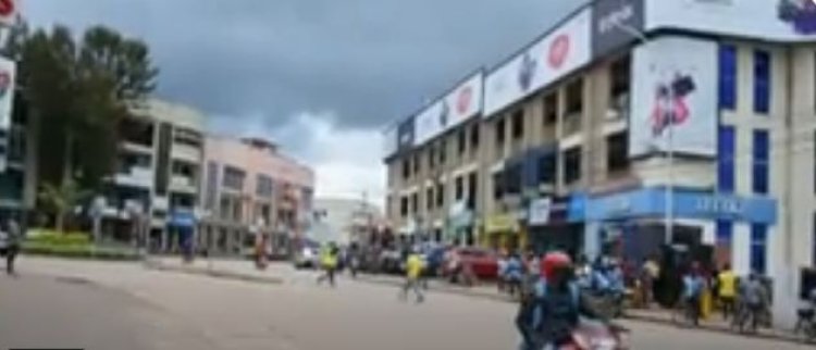 Huye: babangamiwe n’ubuke bw’amacumbi butuma ibiciro bihanikwa