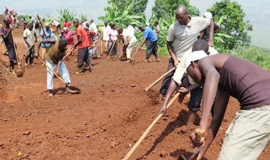 Haravugwa ruswa n'akarengane mu gushyira abantu ku rutonde rw'abagenerwa inkunga ya VUP