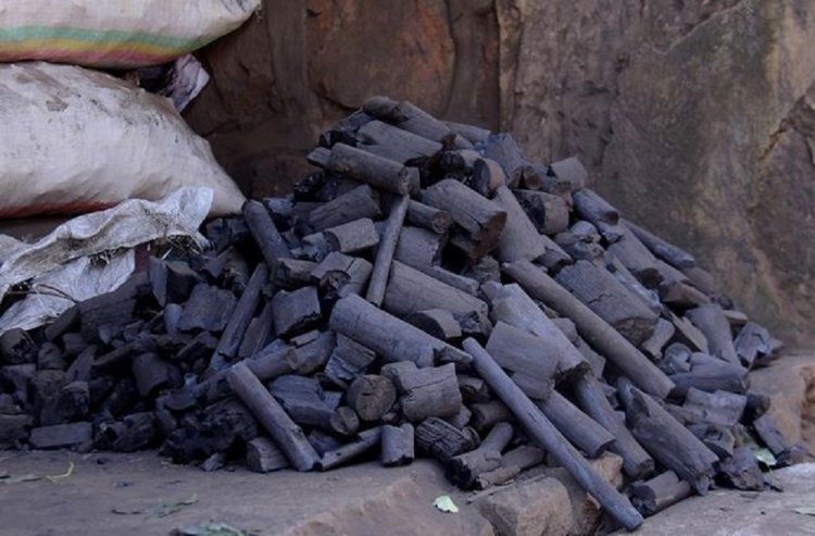 Hari abagikoresha amakara kubera inzitizi bagifite mu gukoresha Gaz