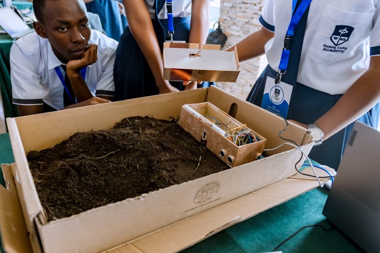 Abiga coding baracyazitiwe no kutabona inkunga ku mishinga baba batangije