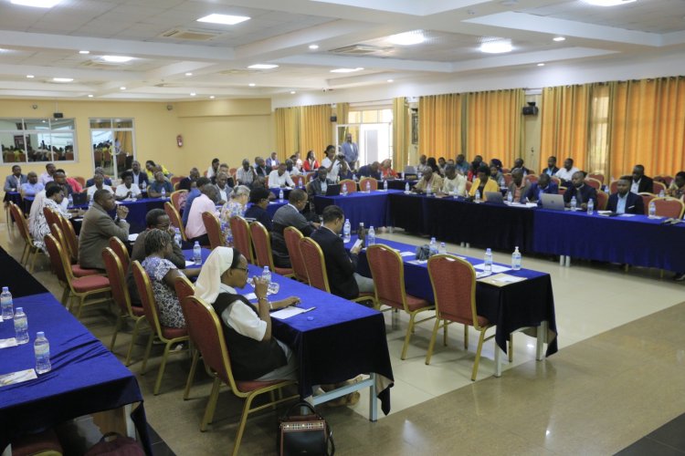 Barasaba gukurirwaho inzitizi kugirango ururimi rw'Igifaransa ruzamuke