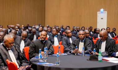 Barashima urwego bagezeho mu micire y'imanza ariko hari aho bakizitiwe