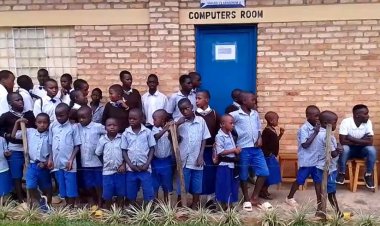 Hari abarereraga mu mashuri yafunzwe na NESA batanyuzwe n'aho abana babo boherejwe gukomereza amasomo