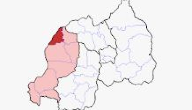 Huye: Babangamiwe n'amazi ava mu ishuli ribanza rya Nyanza akabangiriza