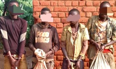 Rulindo: Polisi yafashe abantu bane bacukuraga amabuye y'agaciro mu buryo butemewe n'amategeko