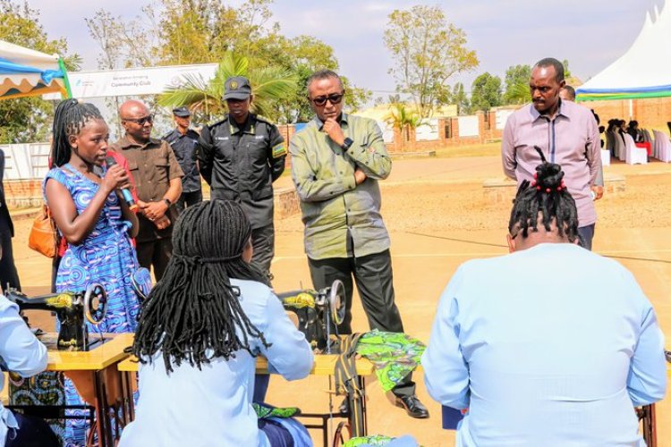 Abarangije amasomo mu kigo gororamuco cya Gitagata, baravuga ko amasomo bahawe azabagirira akamaro