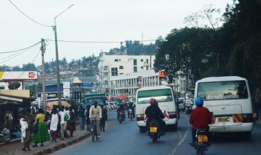Abakoresha umuhanda Kigali - Muhanga ntibishimira icyemezo cyo gusubiza inyuma ibikorwa byo kuwagura