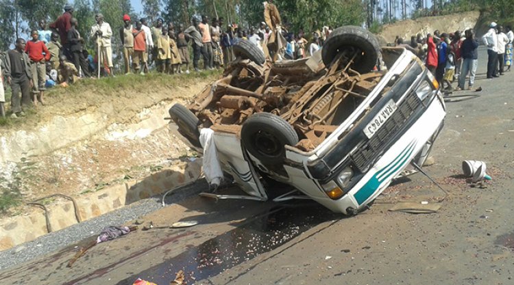 Abanyarwanda bahangayikishijwe n'impanuka zikomeje kugaragara hirya no hino mu mihanda