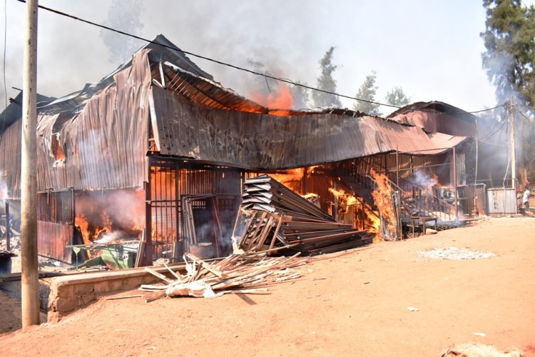 Abacuruzi baragirwa inama yo gufata ubwishingizi bw'ibyo bacuruza
