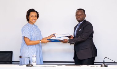 Uwayezu François Regis yahererekanye ububasha na  Candy Basomingera